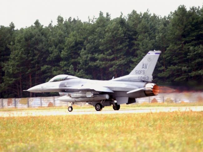 Spojené štáty schválili predaj ôsmich stíhačiek typu F-16 Bulharsku