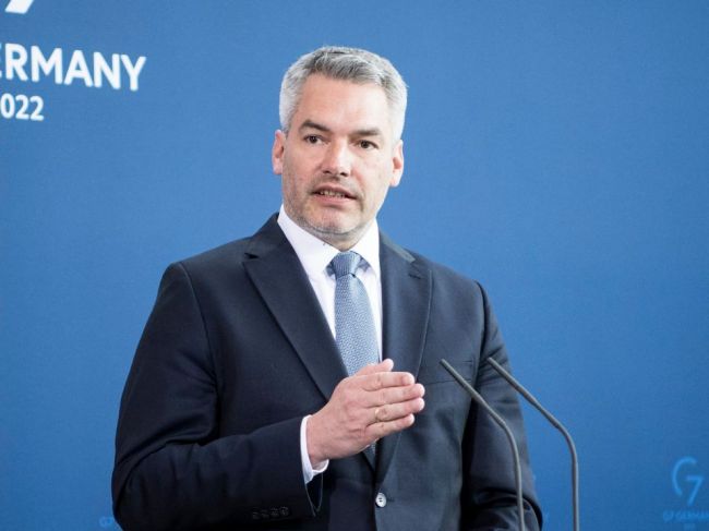 Ukrajinu plánuje navštíviť aj rakúsky kancelár Nehammer