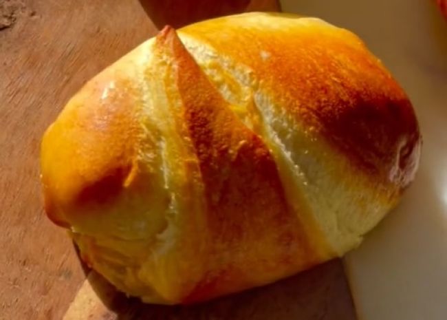 Recept: Tento sladký croissant sa stane vašou obľúbenou veľkonočnou maškrtou