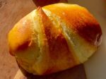 Recept: Tento sladký croissant sa stane vašou obľúbenou veľkonočnou maškrtou