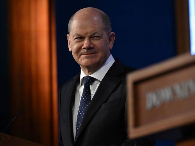 Scholz sa snaží oživiť nádeje západného Balkánu na členstvo v EÚ