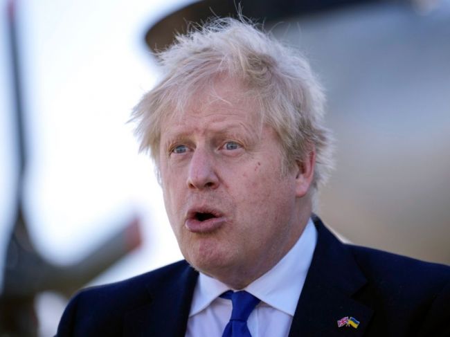 Johnson: V Lamanšskom prielive bude hliadkovať britské námorníctvo