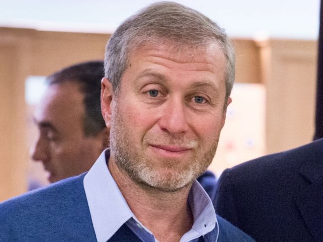 Bloomberg: Abramovič sa pokúša oživiť mierové rokovania, údajne bol v Kyjeve