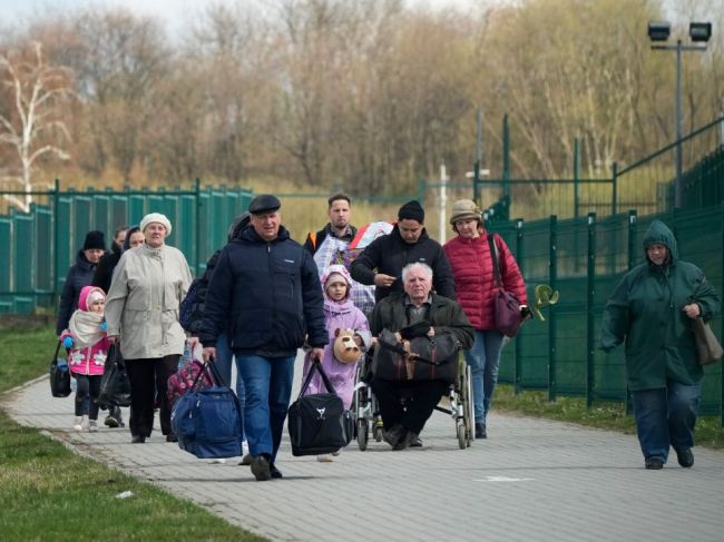 Poľsko od začiatku invázie na Ukrajinu prijalo viac ako 2,86 milióna utečencov