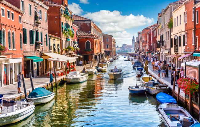 Benátky zavedú pre turistov rezervačný systém, neskôr budú potrebné aj vstupenky