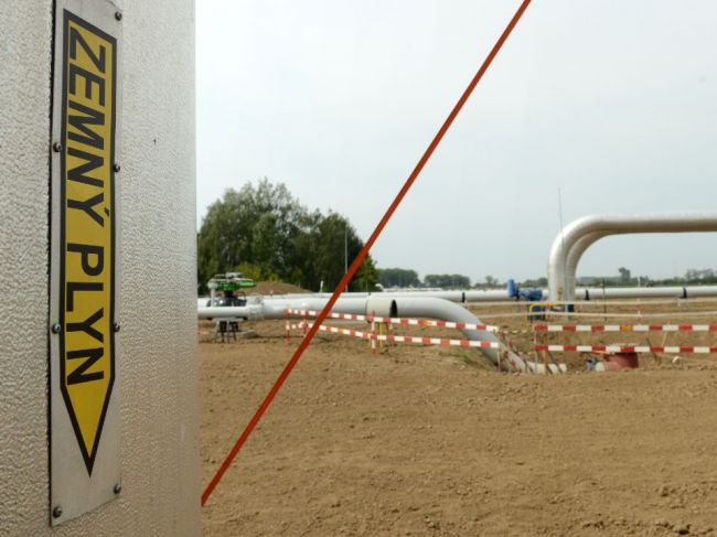 Dodávky plynu od Gazpromu do Európy cez Ukrajinu pokračujú podľa požiadaviek