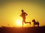 Ako začať behať so psom: Tipy, ktoré by ste mali dodržiavať