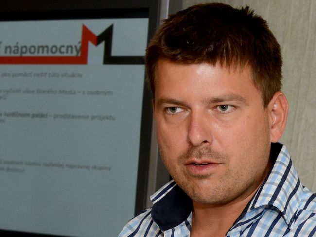 Poslanec Sme rodina mal darovať úplatok vo výške 50 tisíc, čelí obvineniu NAKA