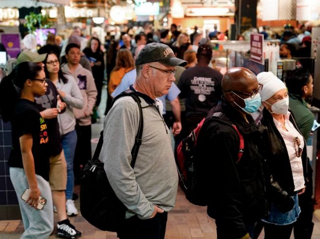 Nákazu covidom zistili do februára u 58 percent Američanov