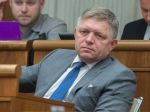 Rokovanie mandátového výboru o vydaní Fica na väzobné stíhanie prerušili