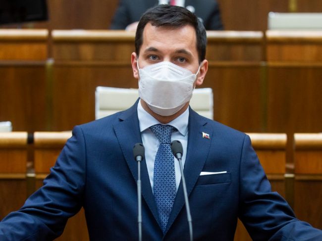 Šeliga odmietol, že by koalícia vstupovala do trestného konania