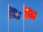 Čína: NATO neustále vytvára konflikty