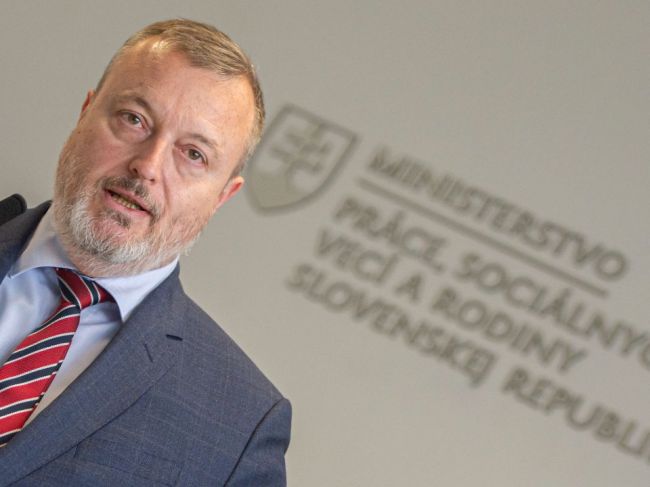 Milan Krajniak: Poslanci Sme rodina budú mať pri vydaní Fica zelenú kartu
