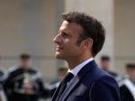 Putin v telefonáte s Macronom vyzval Západ, aby prestal vyzbrojovať Ukrajinu