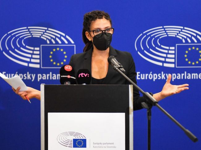 V EP sa množia listy proti Smeru-SD, časť poslancov žiada jeho vylúčenie z S&D