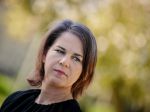 Scholz: Baerbocková čoskoro navštívi Kyjev