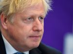 Johnson vyzval Macrona k obozretnosti vo vzťahu k Rusku