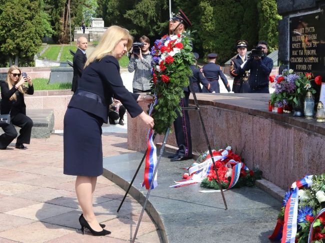 Prezidentka si výročie konca vojny pripomenula na vojenskom cintoríne vo Zvolene