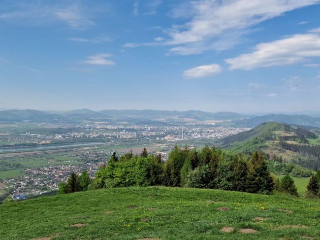 SHMÚ: Vo štvrtok je vo viacerých lokalitách prvý tropický deň v tomto roku
