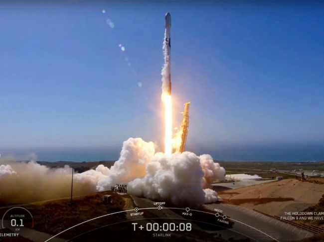 Spoločnosť SpaceX vyniesla na obežnú dráhu ďalšie satelity systému Starlink