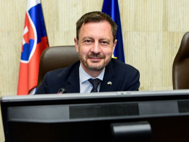 Premiér: Nemiešam sa do práce OČTK, radím to aj ostatným politikom