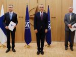 Fínsko a Švédsko oficiálne podali svoje žiadosti o vstup do NATO