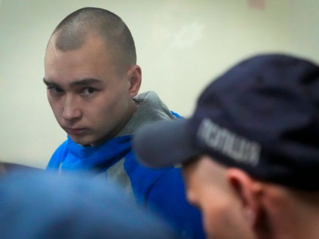 Prvý ruský vojak súdený za vojnové zločiny požiadal o odpustenie