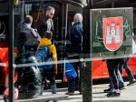 V Bratislave došlo k zrážke autobusu s chodcom