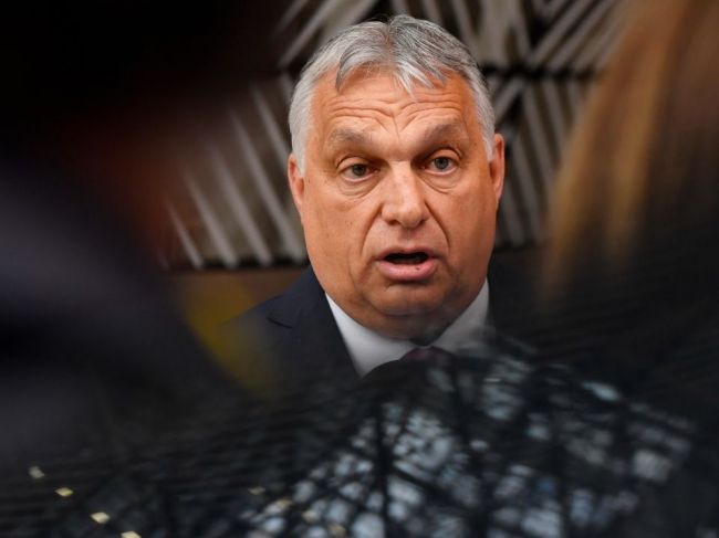 Orbán: Podarilo sa odvrátiť návrh EK, ktorý by nám zakázal používať ruskú ropu