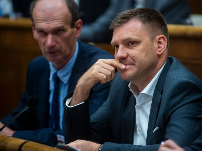 SaS bude na koaličnej rade žiadať stiahnutie návrhu Gyimesiho a Tarabu