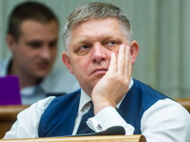 Právnik: Formulácia Smerom avizovanej referendovej otázky naráža na závery ÚS