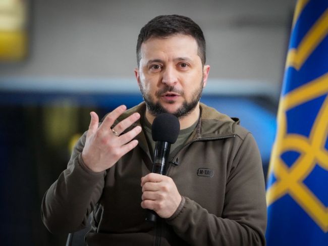 Zelenskyj varuje, že zásoby obilia na Ukrajine sa môžu do jesene strojnásobiť