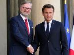 Fiala sa v Paríži stretol s Macronom, rokovali aj o vojne na Ukrajine