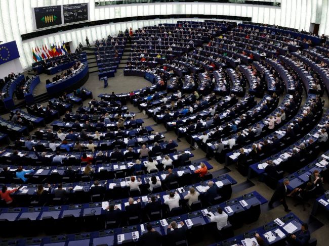 Europarlament Podporil Revíziu Emisných Noriem Co2 Pre Nové Autá A ľahké úžitkové Vozidlá Infosk 7290