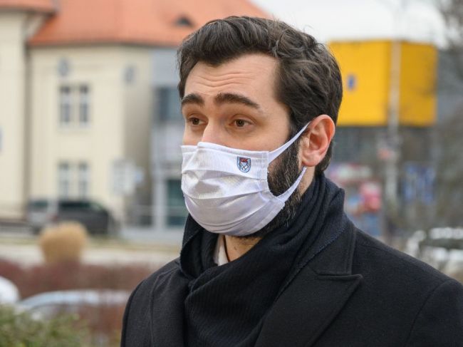Predstavitelia K8 kritizovali vládu, ktorá sa podľa nich chová centralisticky