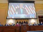 Výbor vyšetrujúci útok na Kapitol: Trump bol po prehre "odtrhnutý od reality"