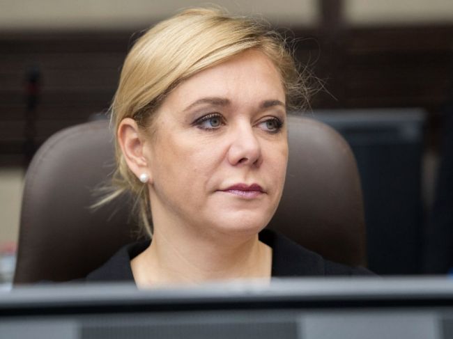 Marcinkovej i Sakovej chýba vo vetovanom balíku pomoc najzraniteľnejším
