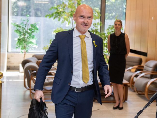 Gröhling: Navrhli sme dorovnanie platov v školstve k 10 percentám