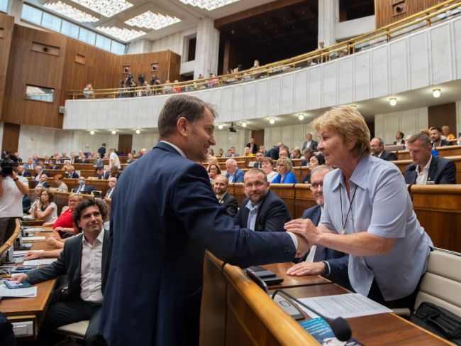 Za prelomenie veta prezidentky nehlasoval jeden poslanec OĽANO