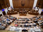 Plénum odmietlo mimoriadnu valorizáciu dôchodkov, ako navrhovala opozícia
