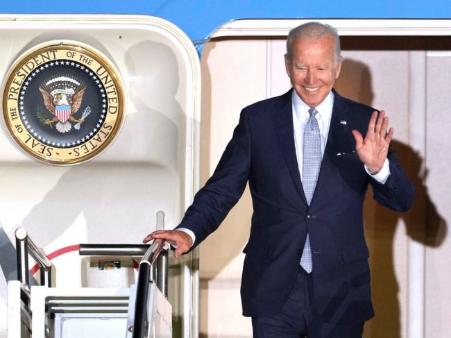 Prezident USA Joe Biden priletel do Nemecka na summit G7