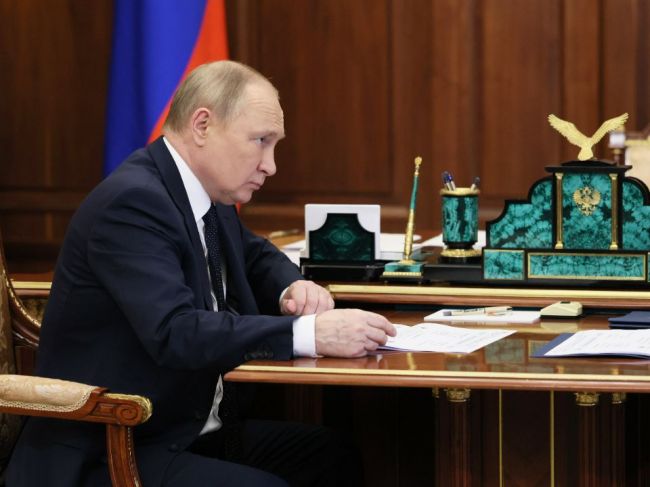 Putin sa plánuje zúčastniť na novembrovom summite G20 na Bali