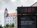 Maximálna denná teplota prekonala v stredu celoslovenský rekord 