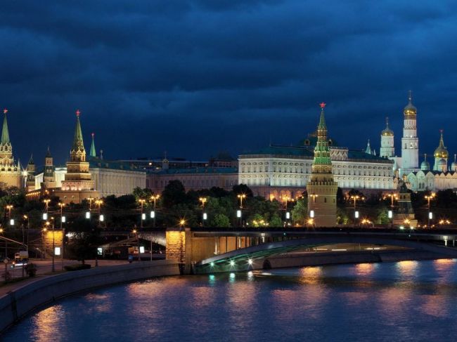 Kremeľ: Západné krajiny blokujú mierové rokovania s Ukrajinou