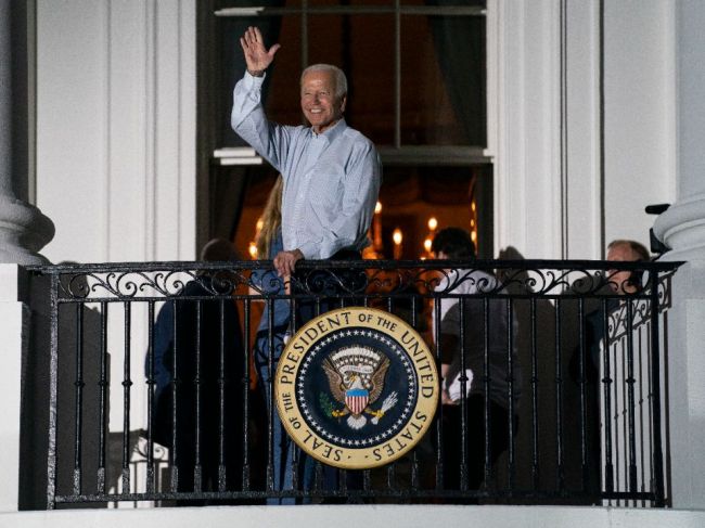 Biden vyzval Američanov na jednotu, kritizoval rozhodnutia Najvyššieho súdu