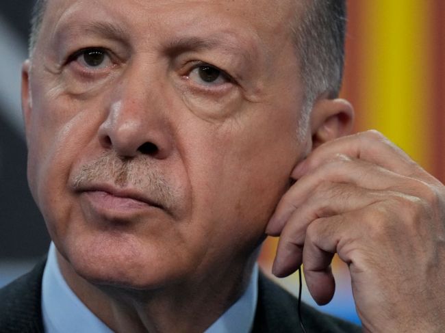 Turecko opätovne žiada Fínsko a Švédsko, aby vydali osoby podozrivé z terorizmu