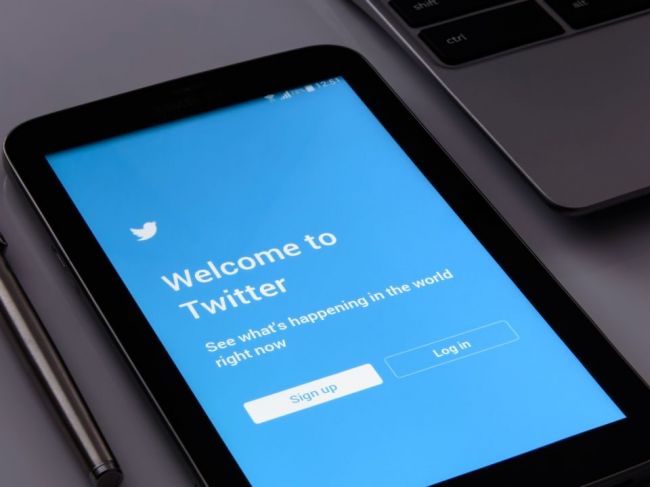 Twitter sa chce s Muskom súdiť o naplnenie zmluvy o jeho prevzatí