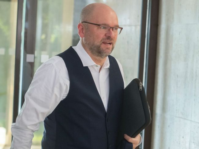 SNS sa obáva rastu cien plynu, Sulíka vyzvala, aby ich zverejnil