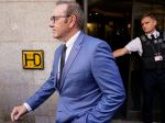 Spacey na súde odmietol vinu v prípadoch sexuálneho napadnutia
