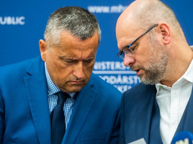 SNS vyzvala rezort hospodárstva, aby zverejnil návrhy na šetrenie plynom